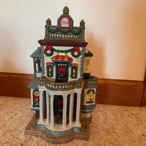 Santa’s Workbench 2000 Moorfoot Manor